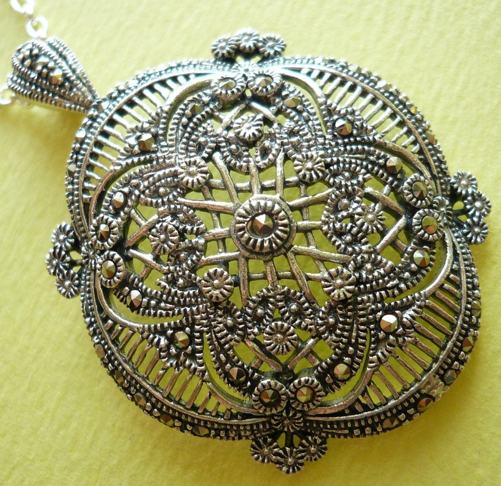 SALE Sterling Silver Victorian Marcasite Pendant Necklace