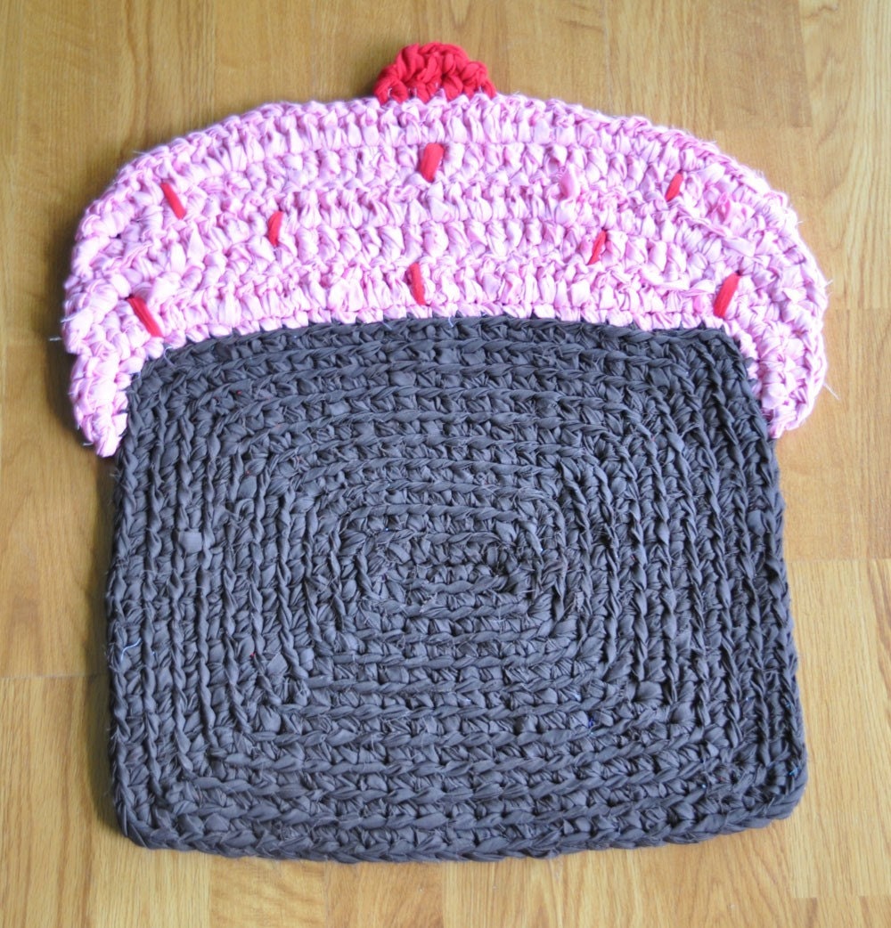 EKRA Made to Order Cupcake Rug