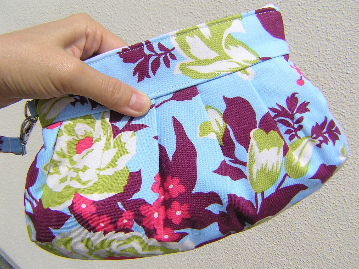 BRIDESMAIDS CLUTCH, Janbag wristlet, custom made, bridal, wedding - Rose bouquet in sky