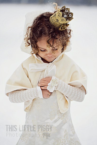 Snow Princess Hooded Capelet