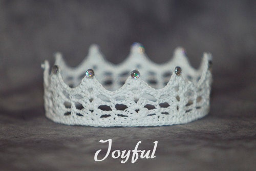 PATTERN - Crochet Crown - Joyful