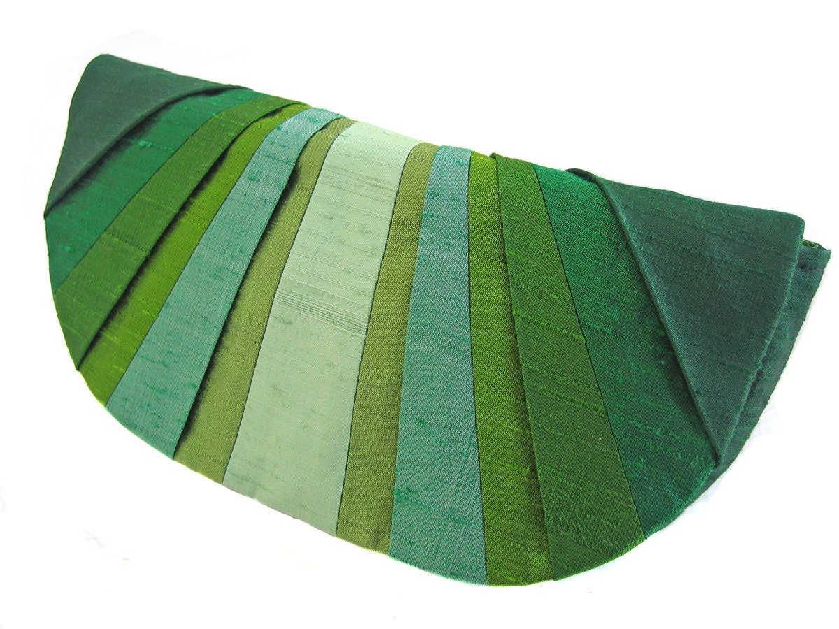 Green Monochromatic Pleated Silk Clutch Purse