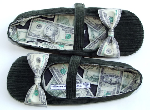 Diamonds on the Soles Of Her Shoes slippers in green corduroy and money print size US 9 to 9.5, UK 7.5, Euro 40