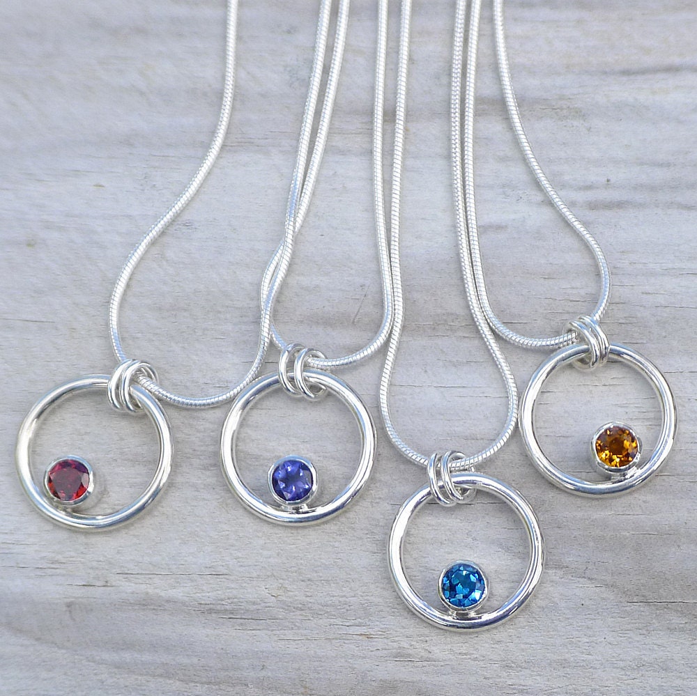 GARNET Sterling Silver Circle Pendant Necklace