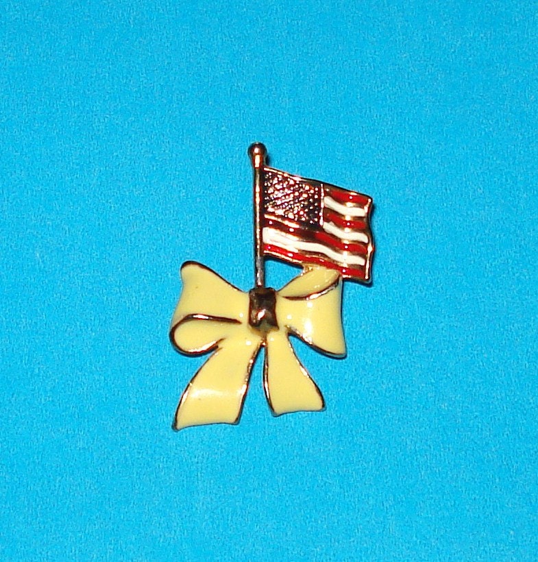 Vintage 1950s Porcelain Enamel American Flag Yellow Ribbon Lapel Pin Brooch