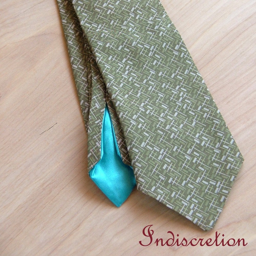 INDISCRETION Olive Computer Chip Tie