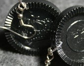 King Me earrings in BLACK