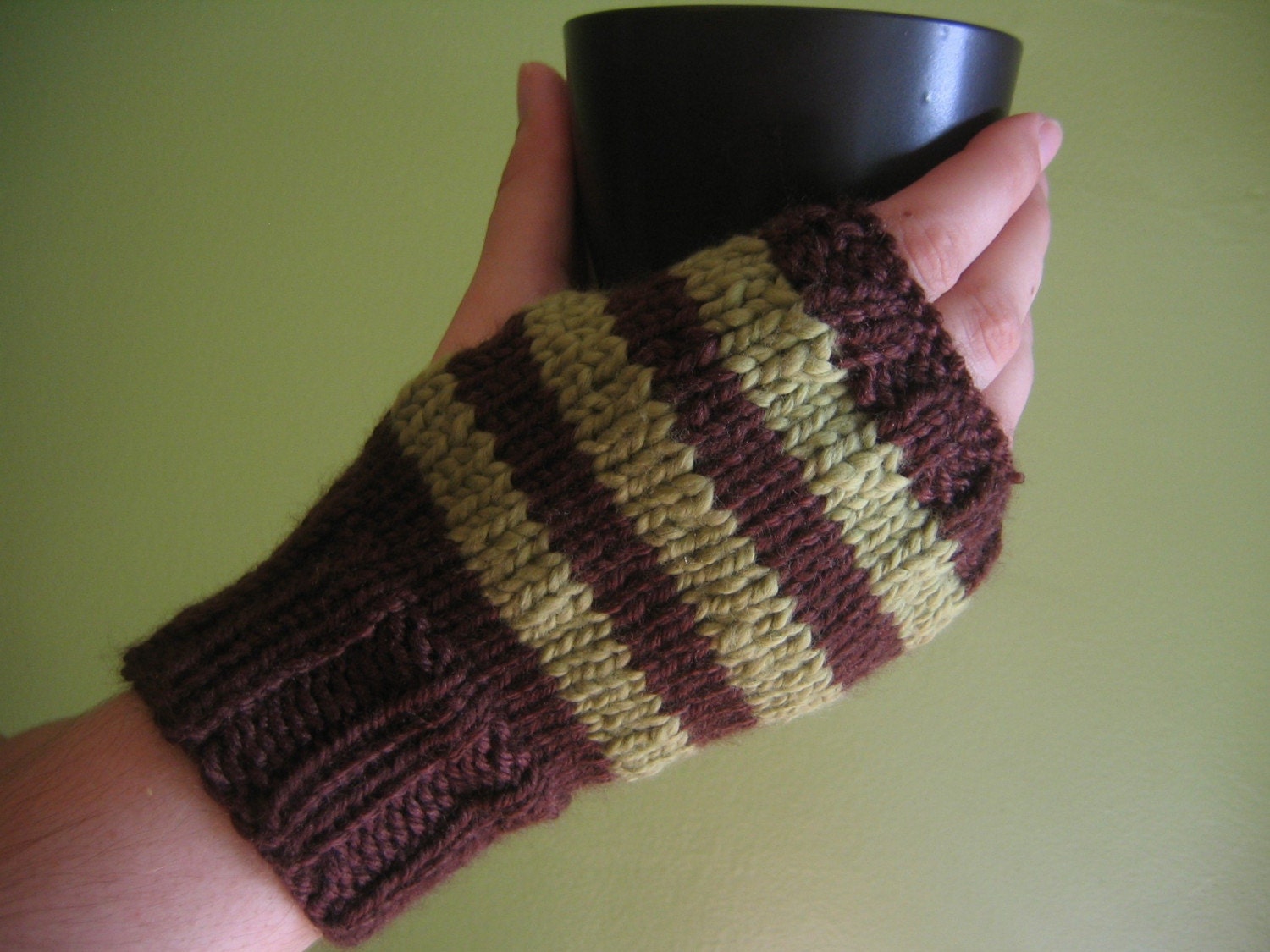 Striped Hand Warmer PATTERN