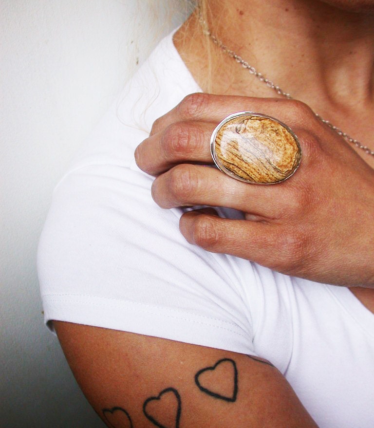 YES - this is the ring worn by Esperanza Spalding  - picture jasper farrah ring