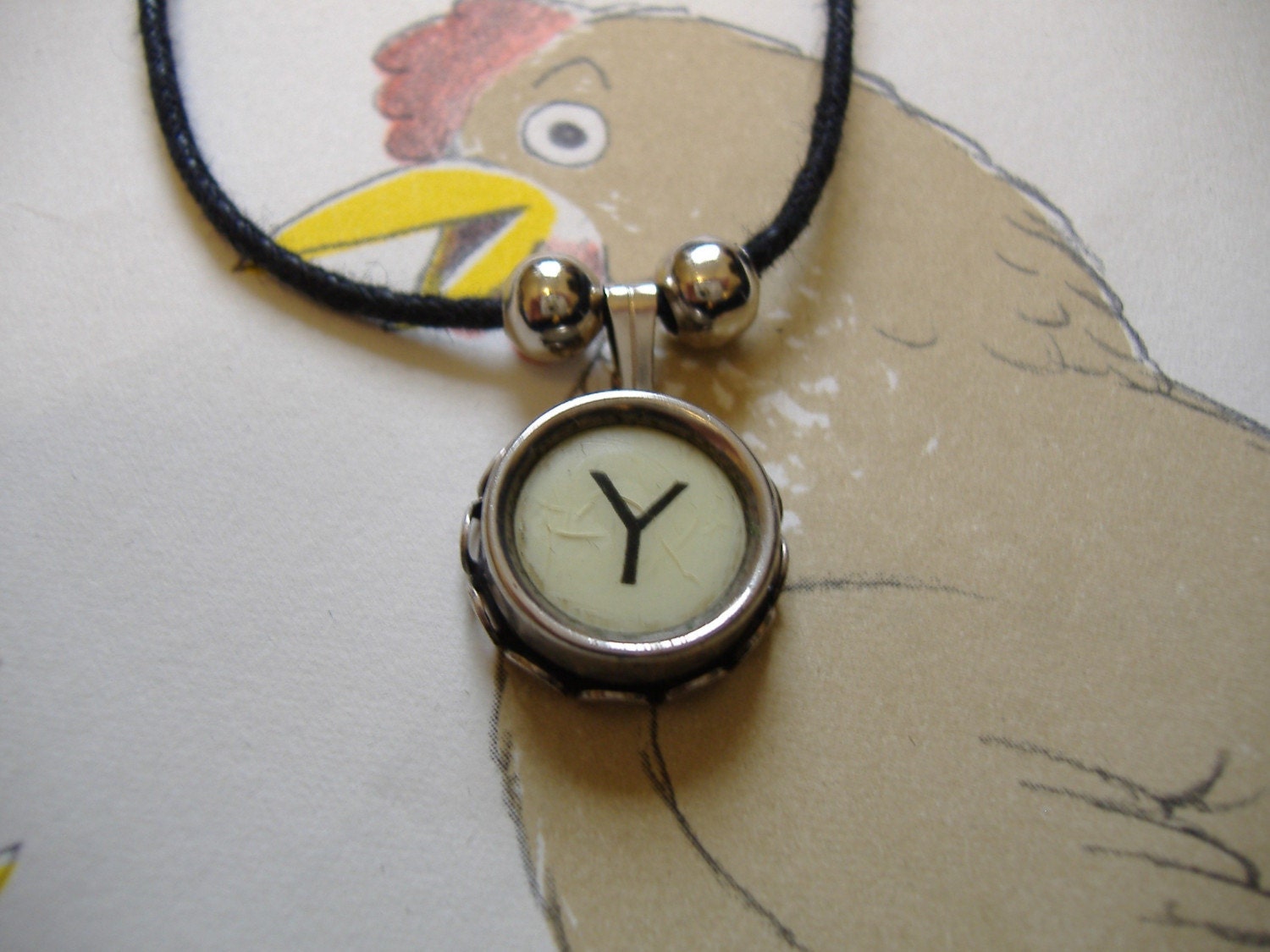 Y INITIAL VINTAGE TYPEWRITER KEY NECKLACE YELLOW RETRO FUN