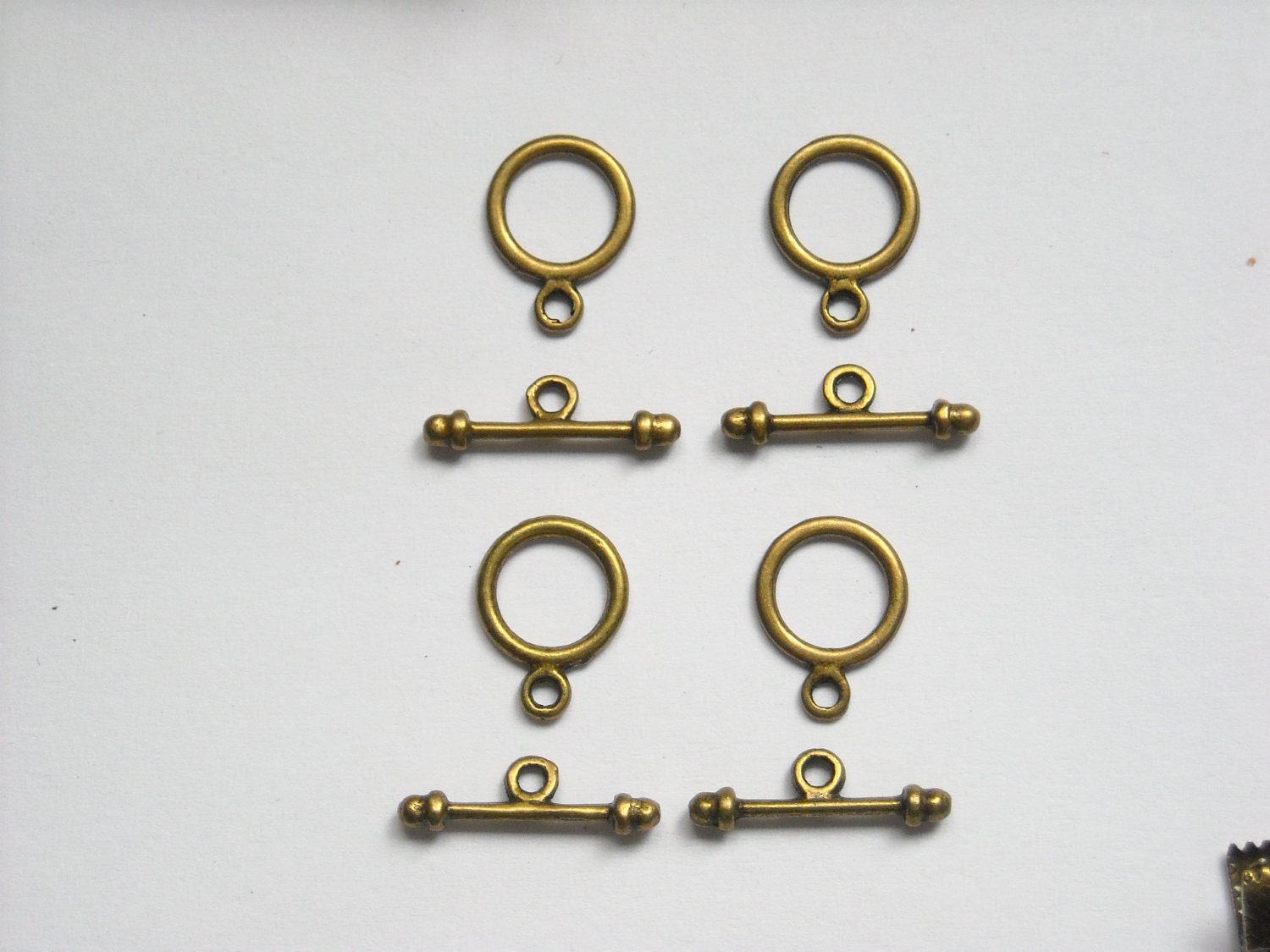 Antiqued Bronze Round Toggle Clasps