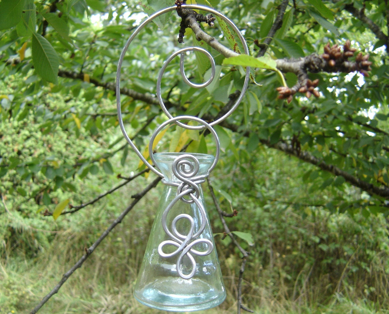 Hanging Wall Vase - Recycled Glass Pyramid Spiral- Flowers, Rooter Cuttings, Window - Home Garden Outdoors Patio Porch Kitchen Plants