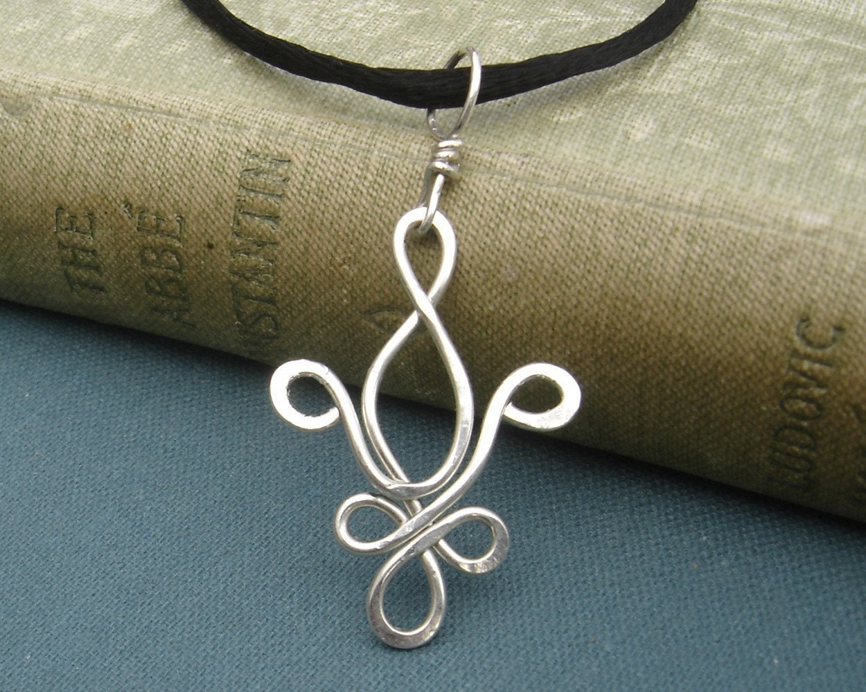 Fleur De Lis Sterling Silver Pendant Necklace - Mardi Gras - New Orleans
