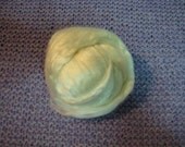 Bombyx silk / Merino wool roving for spinning