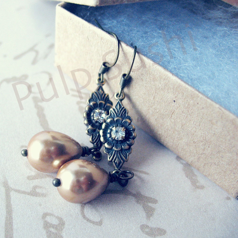 Pearl Drop Dangle Earrings - Vanilla Latte - Wedding Bridesmaid Gift - Swarovski Crystal