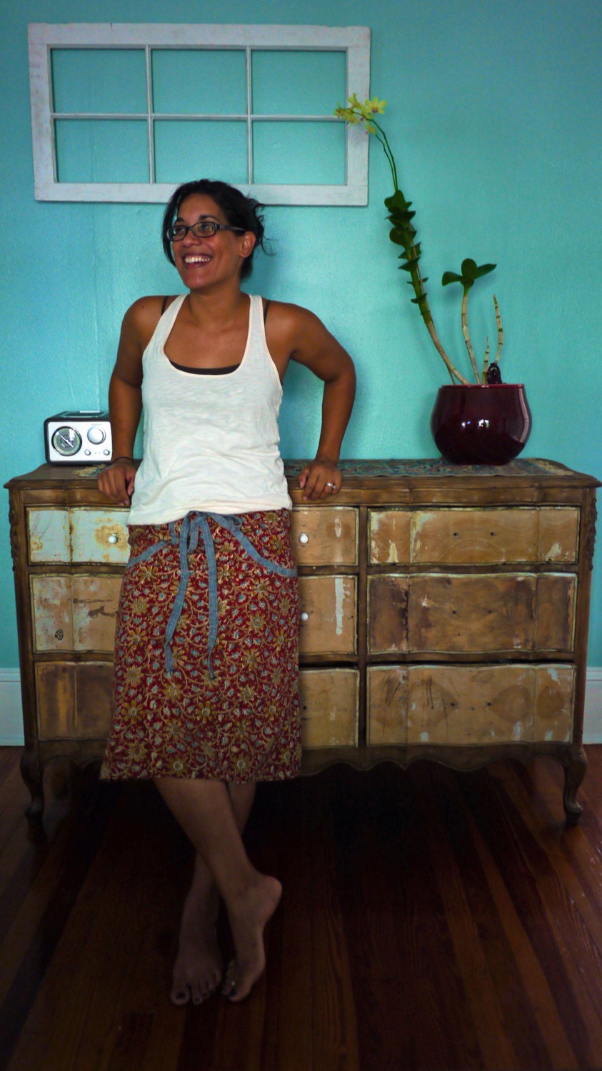 Dancing flowers pocket skirt trimmed in recycled plastic bottles PET