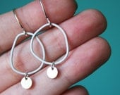 Topo Earrings 4 Small - Light Grey