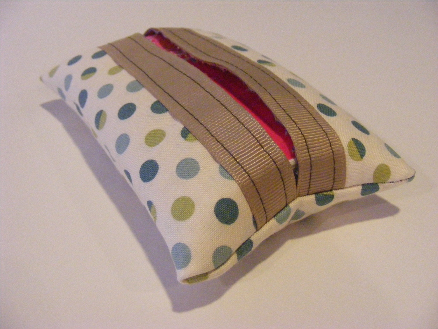 Tissue Holder - Dots