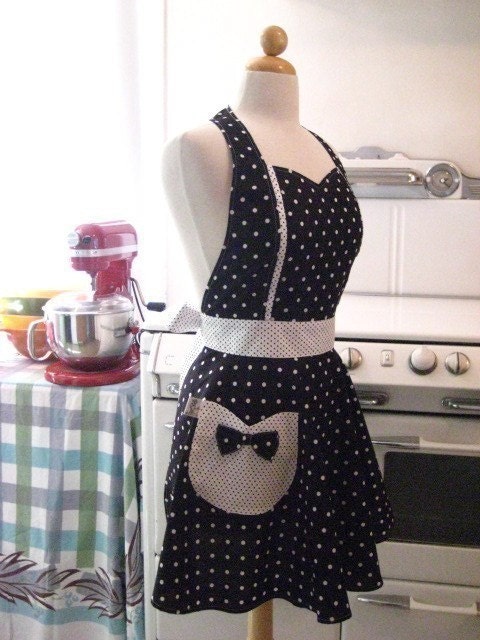 The MAGGIE Vintage Inspired Black and White Polka Dot Full Apron