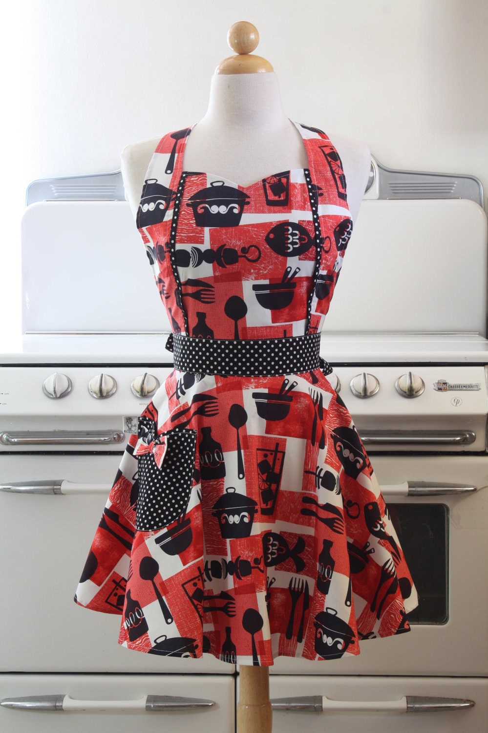 Retro Apron Mod Red White BBQ MAGGIE