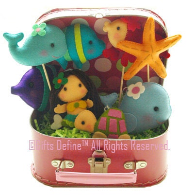 RESERVED for Jennifer Y -- Storybook 3 Pet Pals in SUITCASE - collectible - pretend play - playroom or nursery decor