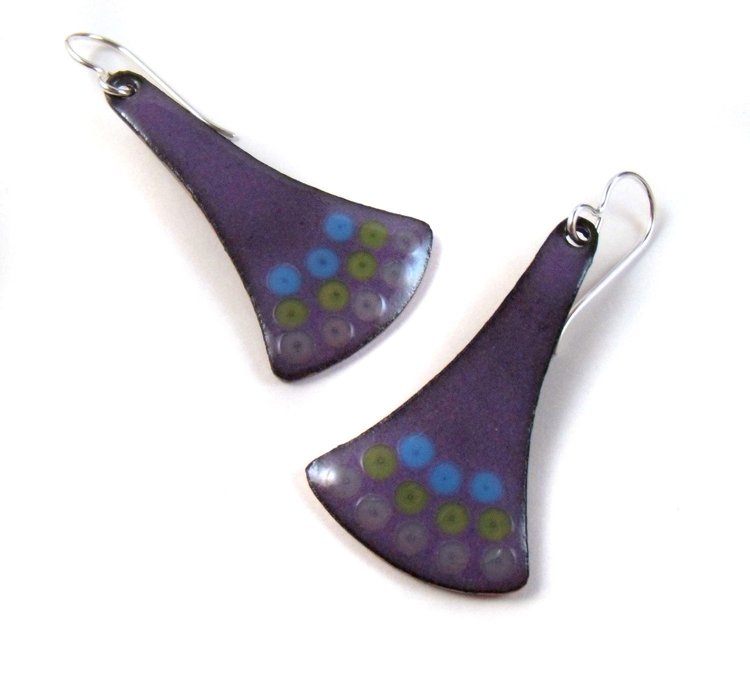 semilla de uva fantail enamel earrings / grape violet purple