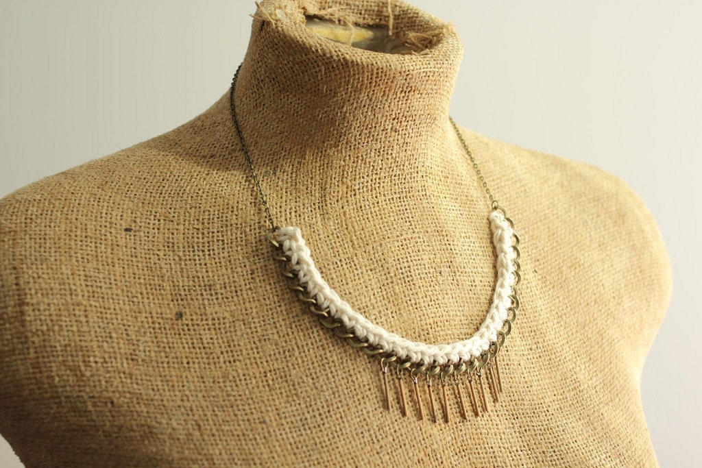 crochet rope necklace with metal fringe in beige choker  for spring fashion