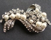 Vintage Style Bridal Brooch, Pearl & Rhinestone Wedding Pin Brooch, Art Deco Style Brooch, Old Hollywood, Bridal Jewelry,  BETTE