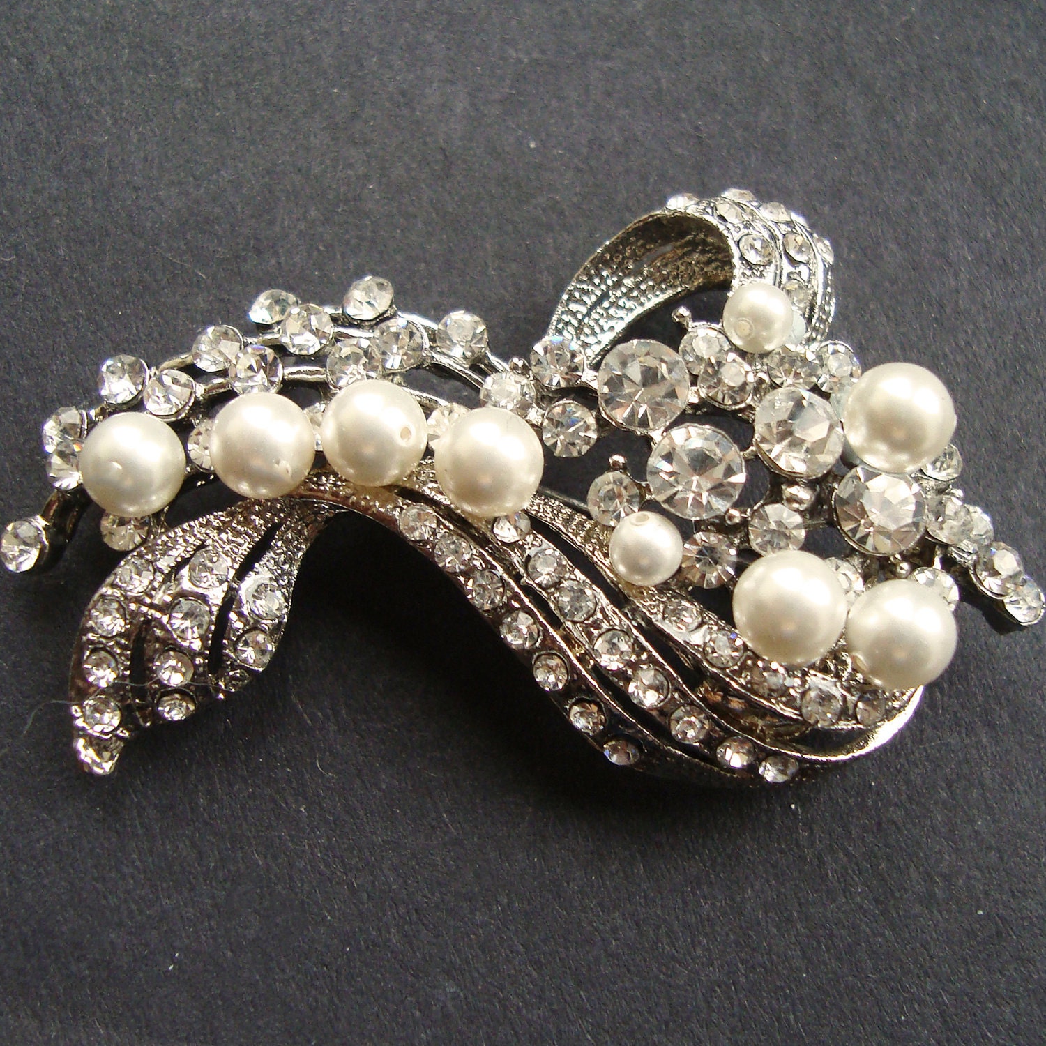 Vintage Style Bridal Brooch, Pearl & Rhinestone Wedding Pin Brooch, Art Deco Style Brooch, Old Hollywood, Bridal Jewelry, BETTE