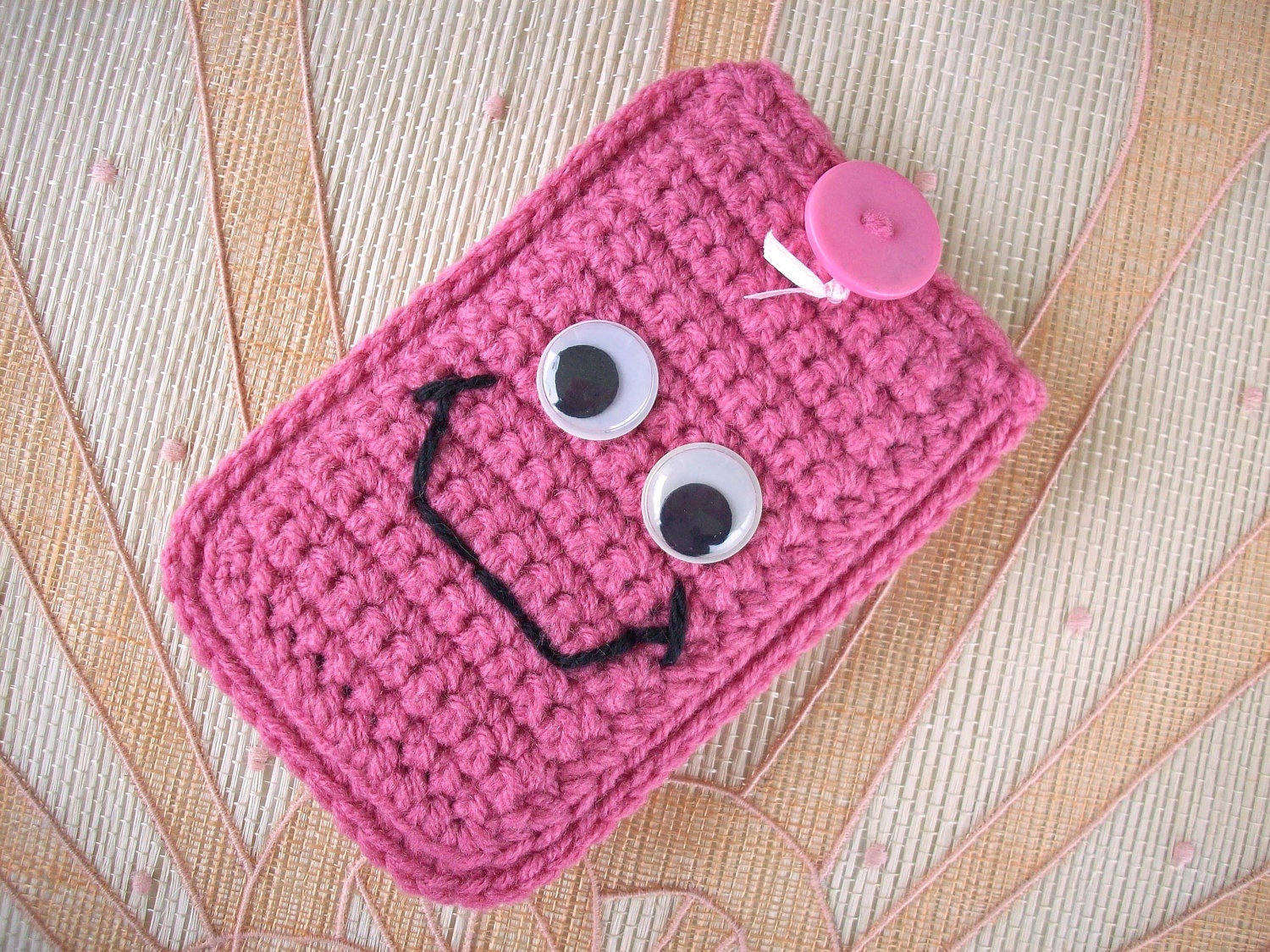 Raspberry Pink Smiley Face Smartphone, iPhone, Cell Phone Case