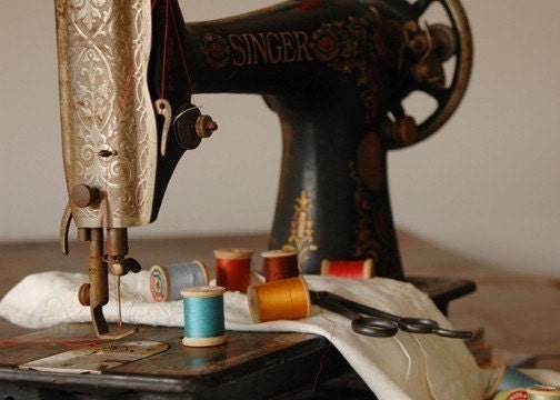 Vintage sewing machine -- 8x10 print