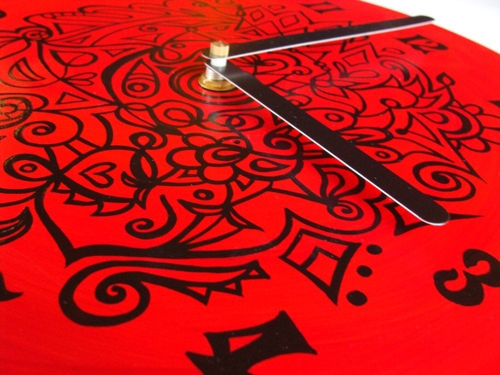 Vampire Red Goth Clock