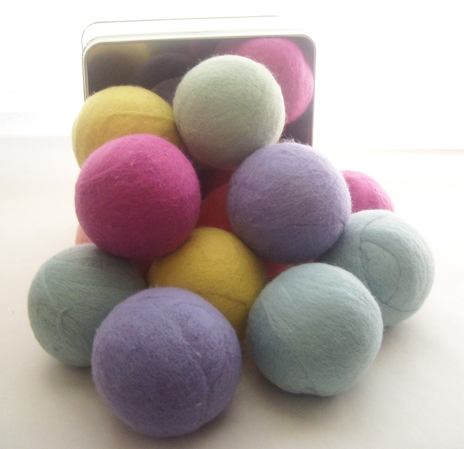 Wool Dryer Balls... Black Kettle