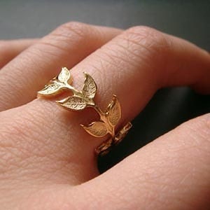 arwen . gold leaf branch ring