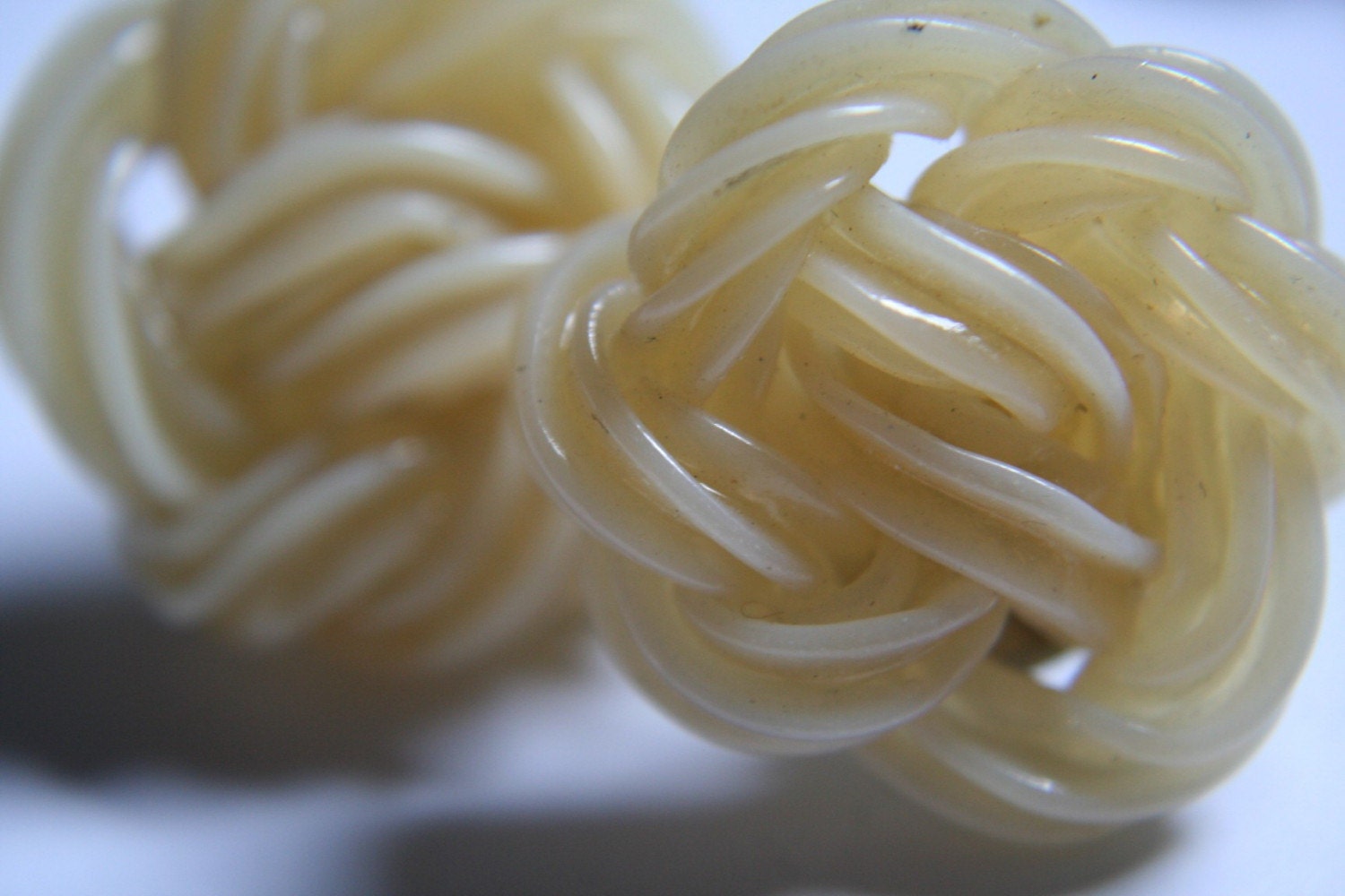 SALE Vintage Plastic Spaghetti Knot Earrings Cream Color Screw On