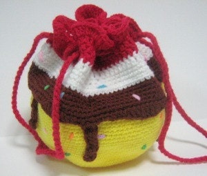 Drawstring Flower Bag Crochet Pattern | FaveCrafts.com