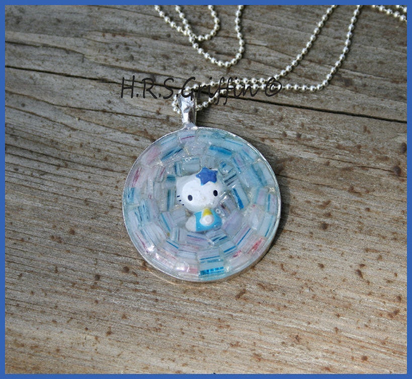 Hello Kitty Mosaic Pendant 17