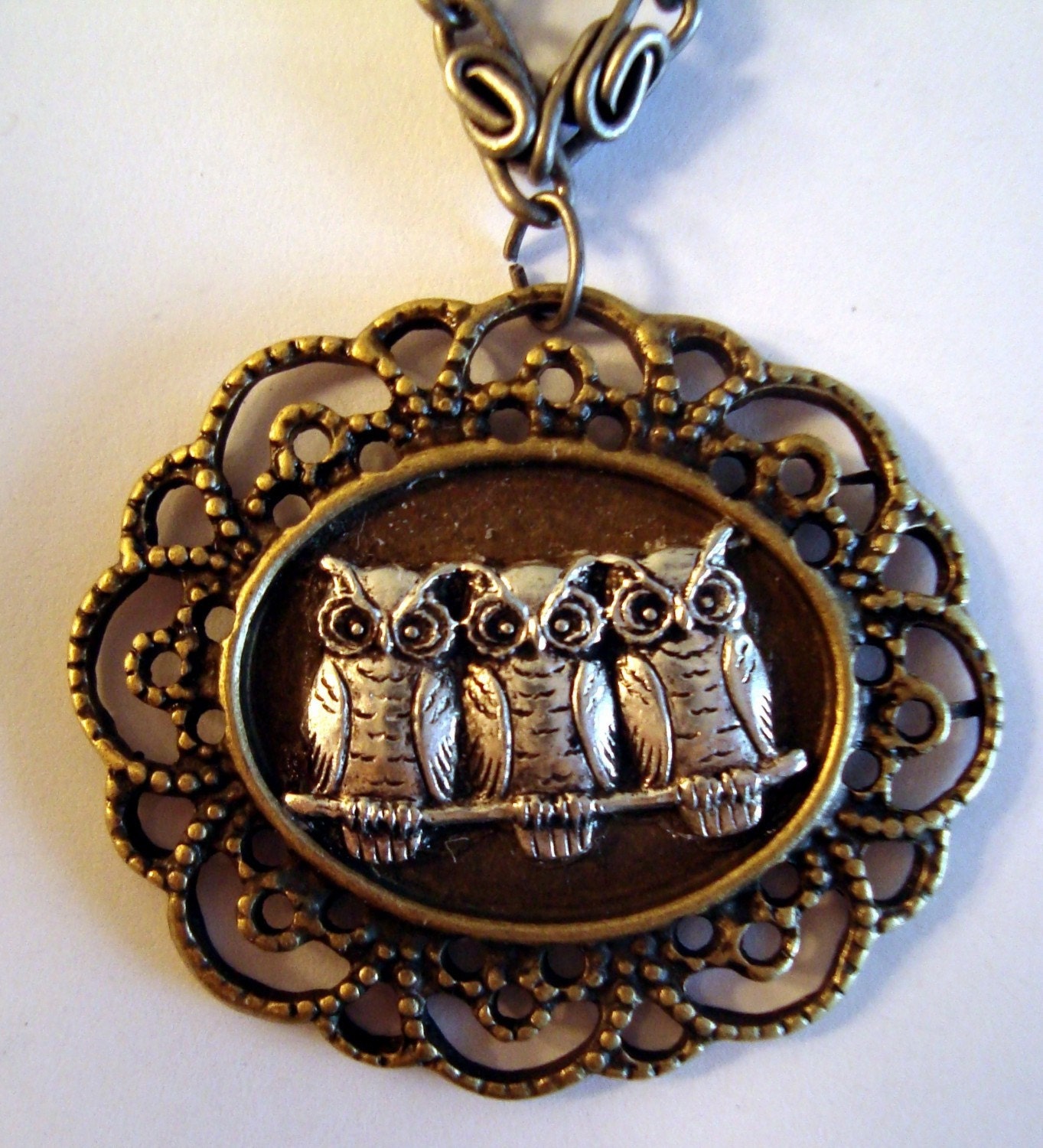 Beautiful Victorian The Owls Have It Owl Necklace Pendant NEW