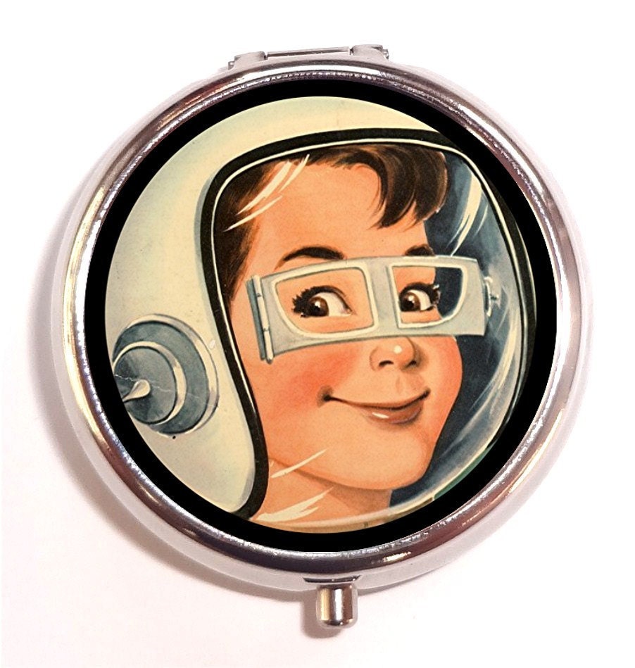 Retro Kitsch 1950s Space Boy Astronaut Pill Box Pillbox Case Trinket Box Vitamin Holder