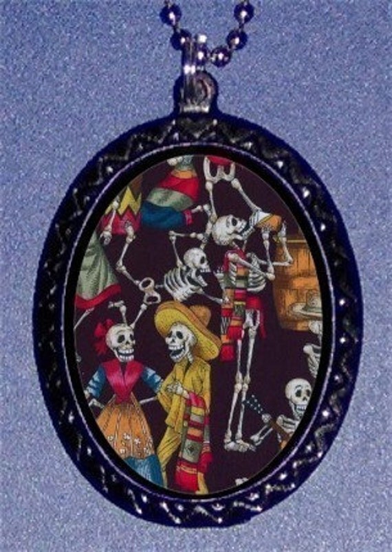 Day of the Dead Los Muertos Follk Art Pendant necklace NEW