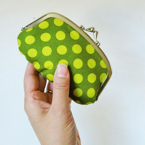 Coin purse / wallet Green dots on avocado