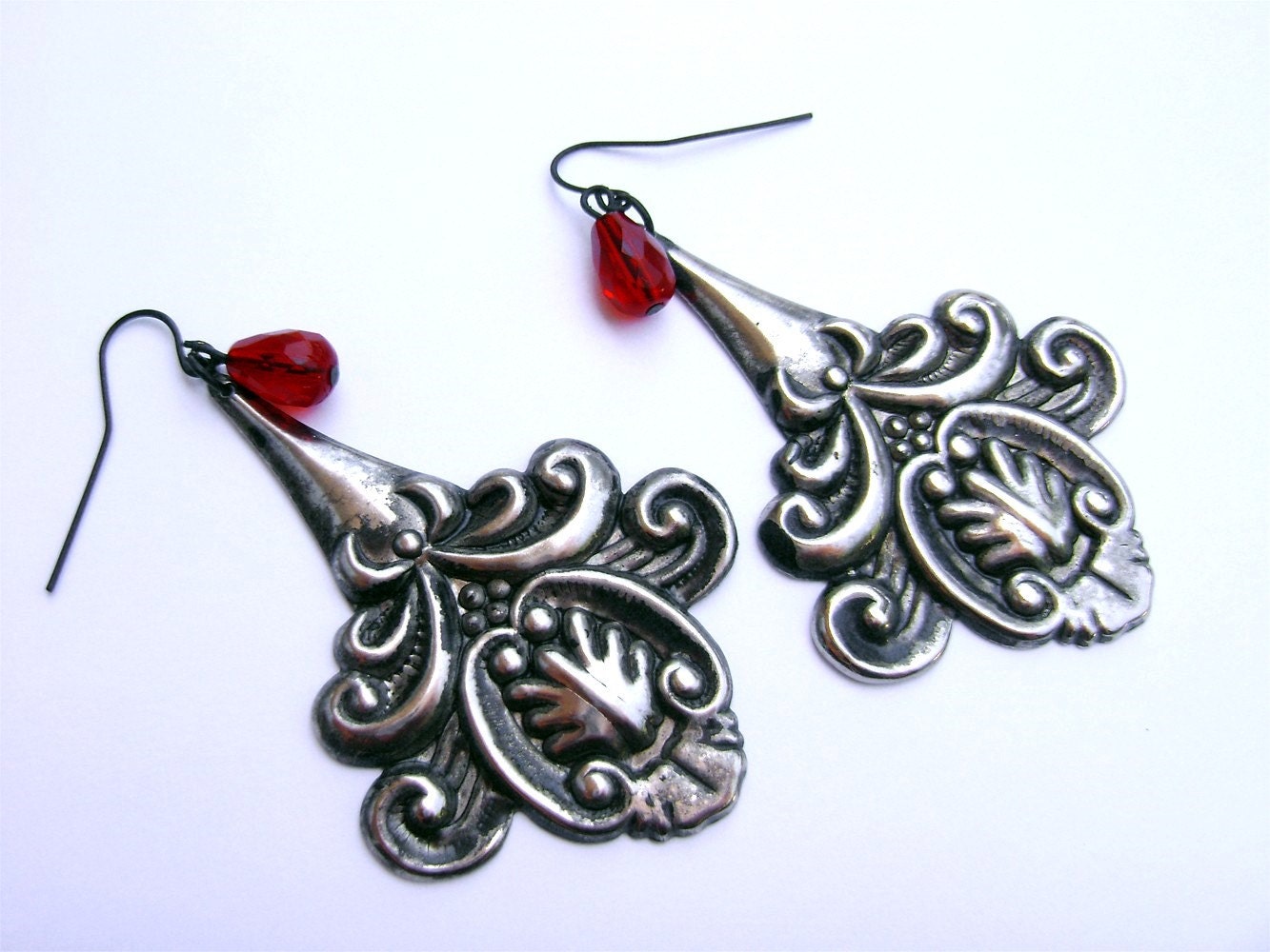 Regal Plumes - Silver, Red and Black
