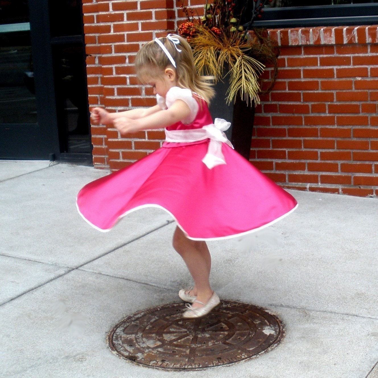 I Can Dress Myself - little girls' reversible dress pattern 24 months to 4 years - PDF