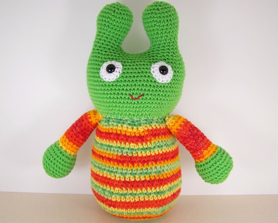 Crochet Amigurumi Alien  -  Green Space Alien