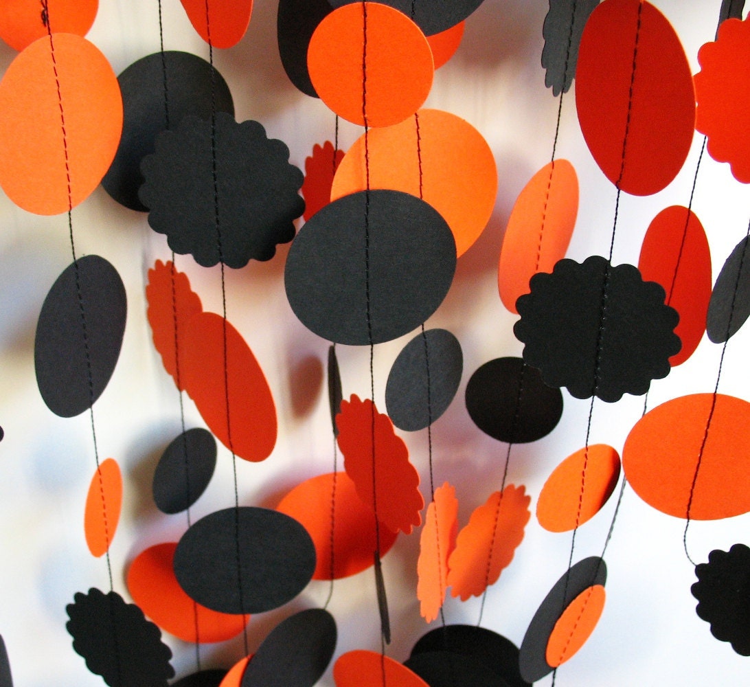 Halloween Garland 23' Orange and Black Circles