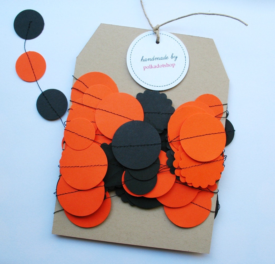 Halloween Garland 23' Orange and Black Circles
