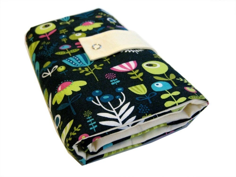 circular knitting needle organizer - navy flower shapes