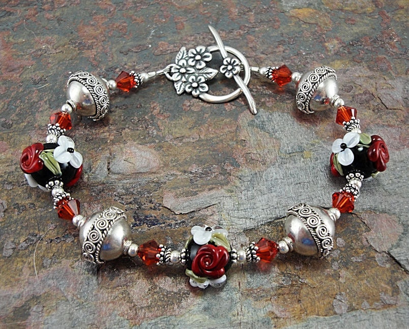 Red and black bracelet, lampwork beads bracelet, beaded bracelet with Bali silver and crystal, red and black, Lolita.