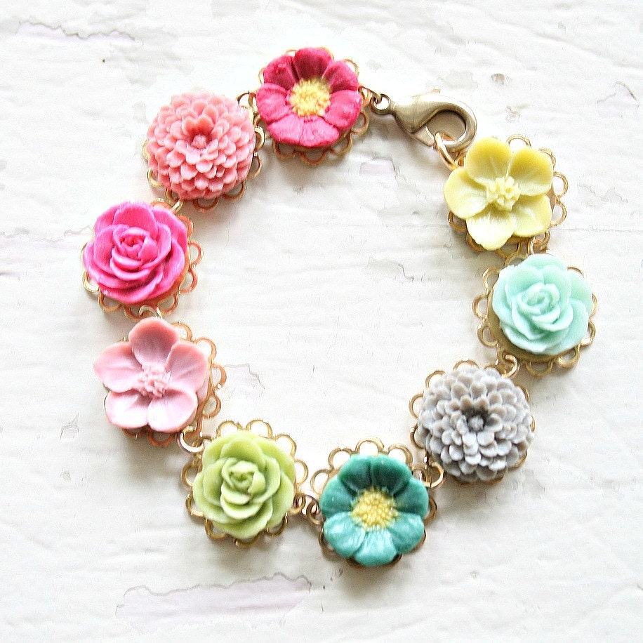 Magpie Flower Bracelet