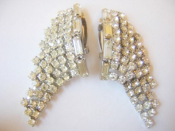 Vintage Cascading Waterfall Rhinestones Clip Back  Earrings E109